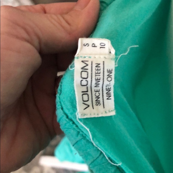 Volcom sun dress - Picture 3 of 3